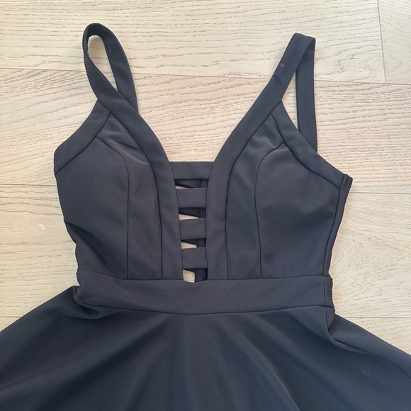 Black Dress - Picture 2 of 9